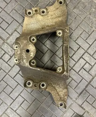 Audi A6 S6 C6 4F Gearbox mounting bracket