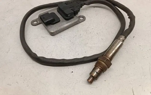 Mercedes-Benz ML W166 Lambda probe sensor A0009051612 0009051612 A3C03398700622