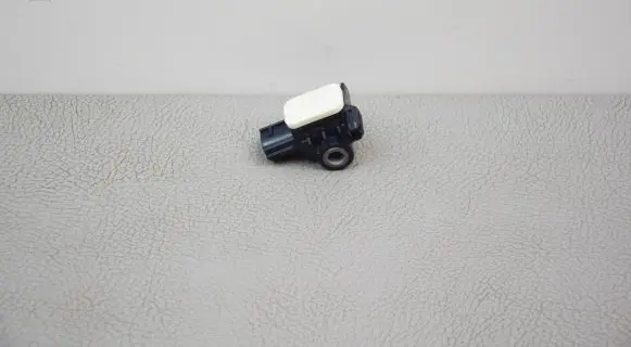 Nissan Juke I F15 Airbag deployment crash/impact sensor 988303JA0A