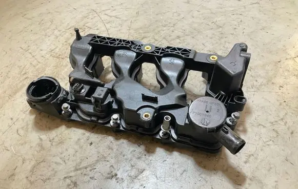 Peugeot Expert Rocker cam cover P1001845
