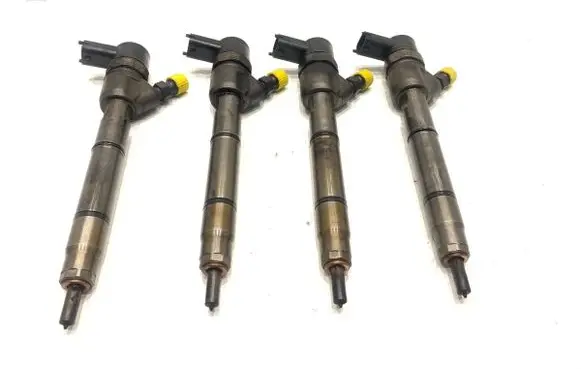KIA Carens III Fuel injectors set 338002A800