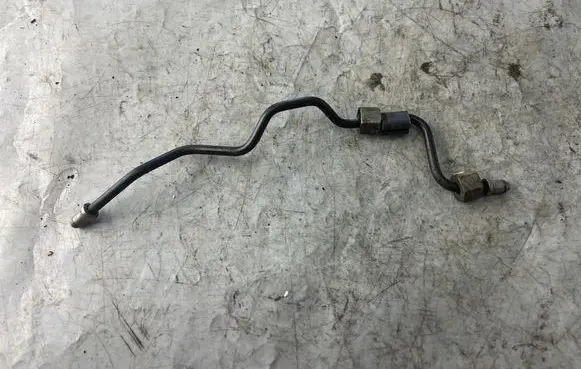 Jeep Grand Cherokee (WK) Fuel injector supply line/pipe 