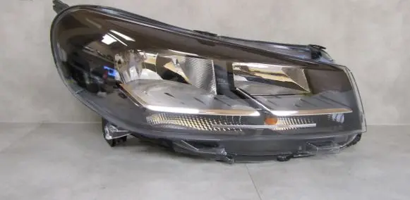 Toyota Proace Headlight/headlamp 9847197880 67651216 LE21A6485