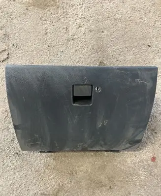 Opel Frontera B Glove box