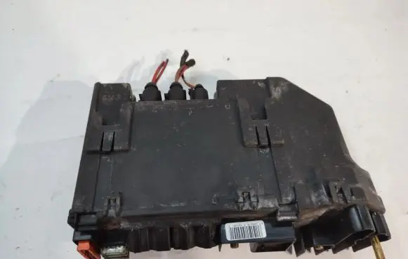 Mercedes-Benz S W221 Fuse box set 2215400850