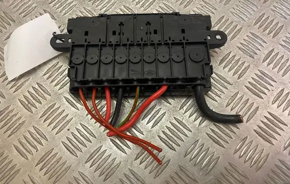Land Rover Discovery 5 Fuse module HPLA14A073KA