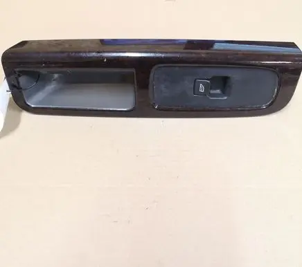 Volvo V50 Electric window control switch 8679670