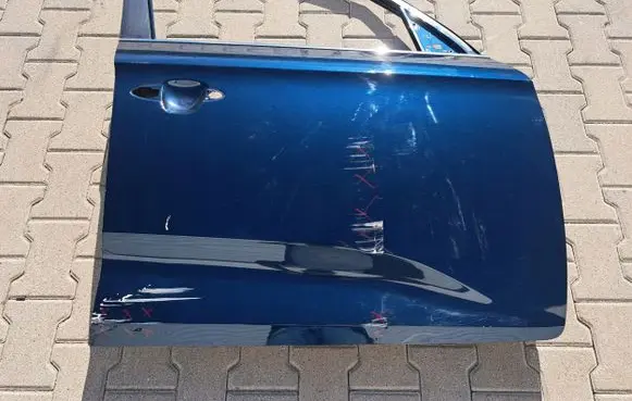 KIA Carens III Front door