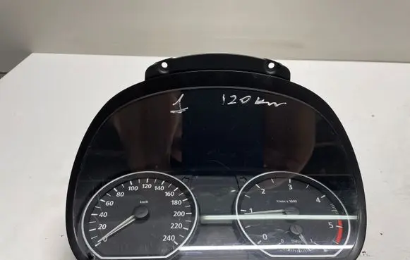 BMW 1 E82 E88 Speedometer (instrument cluster) 698353101