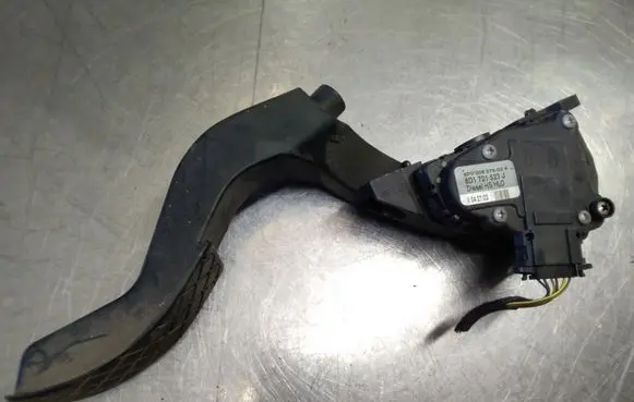 Audi A6 S6 C5 4B Accelerator pedal position sensor 6PV00837603 8D1721523J