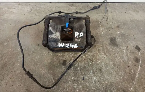 Mercedes-Benz B W246 W242 Front brake caliper ZACISKW246