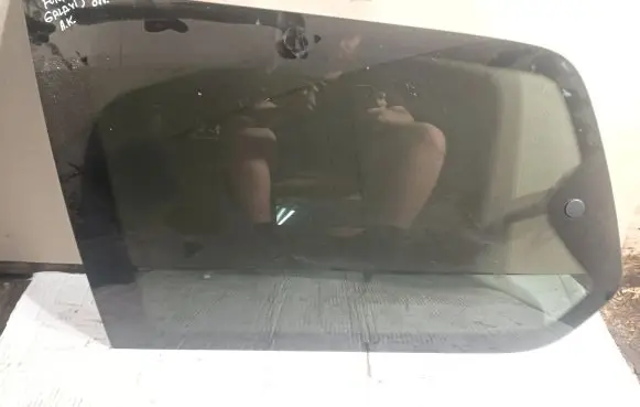 Ford Galaxy Rear side window