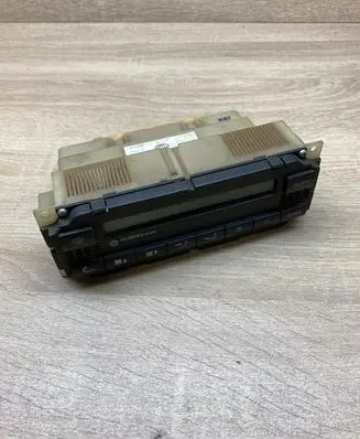 Volkswagen PASSAT B5 Climate control unit 3B1907044B 5HB007617