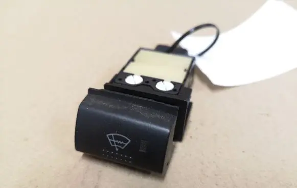 Toyota Avensis T220 Windscreen/window heater switch 156962