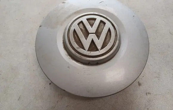 Volkswagen Golf III Original wheel cap 1H0601149C