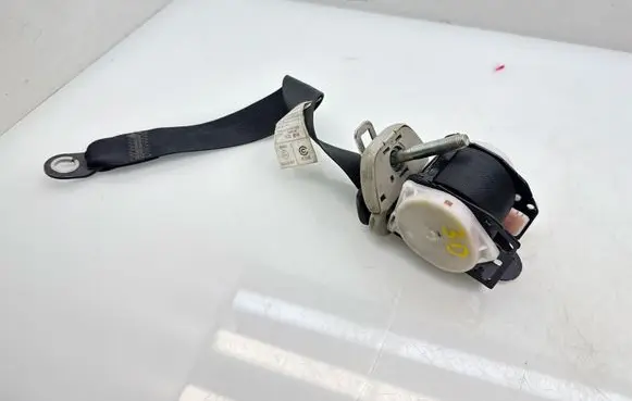 Toyota Prius+ (ZVW40) Rear seatbelt TKAB2EF929