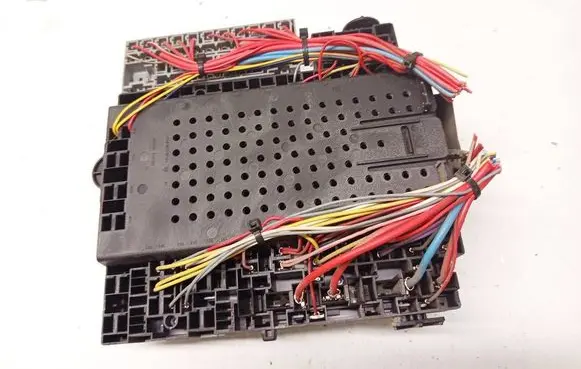 Volvo S60 Fuse box set 0028203 156930943