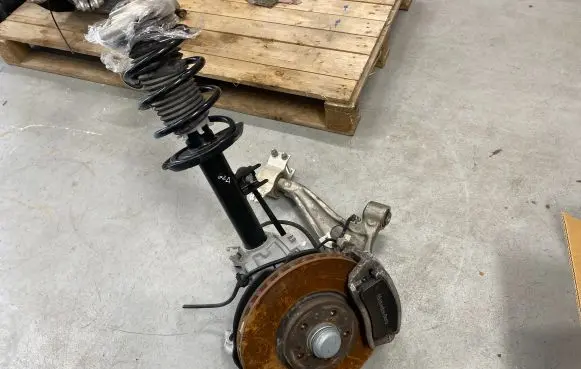 Mercedes-Benz GLA H247 Front wheel hub spindle knuckle