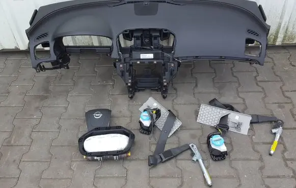 Opel Insignia A Dashboard 