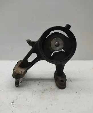 Toyota Avensis T270 Engine mount bracket 123610R040