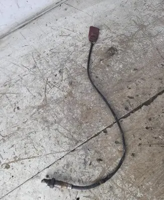 Audi A4 S4 B6 8E 8H Lambda probe sensor 058906265