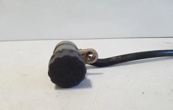 Honda CR-V Clutch fluid reservoir/tank 