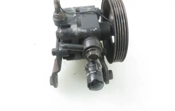 Mazda 626 Power steering pump 21G72187