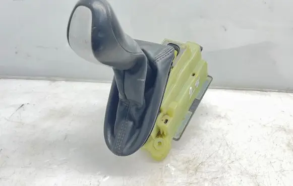 Mercedes-Benz E W211 Gear shifter/selector A2112673224