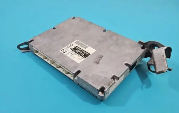 Toyota Avensis T220 Engine control unit/module ECU 89661-05530 IMPRK1379634