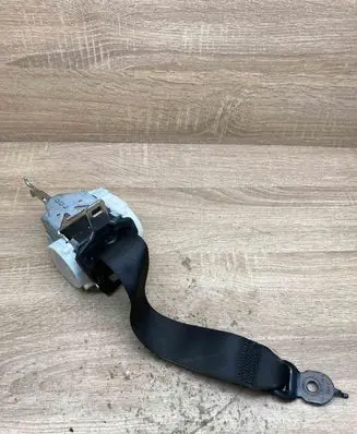 BMW 5 F10 F11 Rear seatbelt 34048282D 33031009