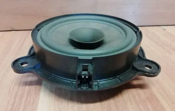 Renault Zoe Rear door speaker 281444522R 281447384R