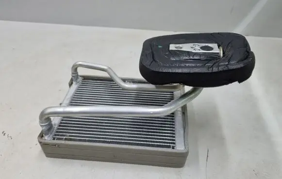 Air conditioning (A/C) radiator (interior)