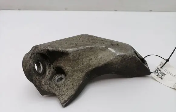 Gearbox mounting bracket