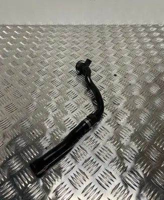 Mercedes-Benz C W205 Breather hose/pipe A6510105811