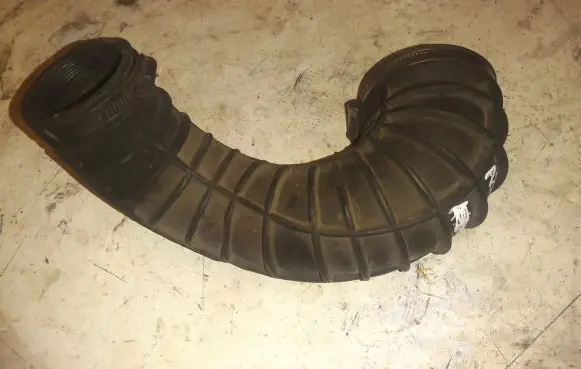 Volvo V70 Engine coolant pipe/hose 08634143