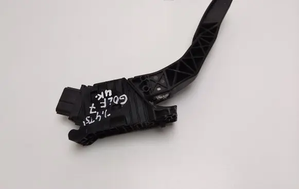 Volkswagen Golf VII Accelerator throttle pedal 5Q2723503