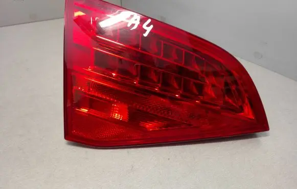 Audi A4 S4 B8 8K Tailgate rear/tail lights 8K9945093B 151110L