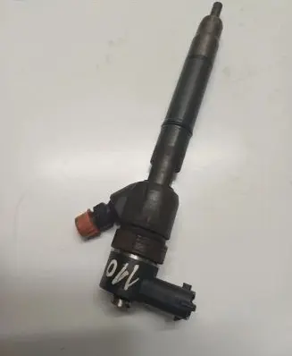 Hyundai i40 Fuel injector 0445110411