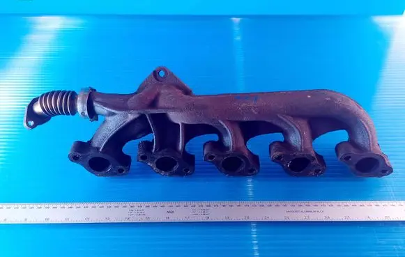 Volvo XC90 Exhaust manifold 30637797