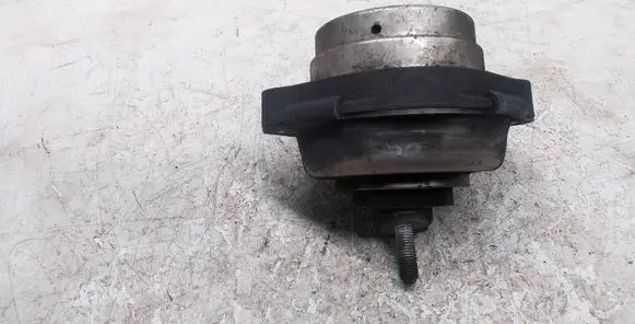 BMW X5 E53 Engine mount bracket 6758444 06032004