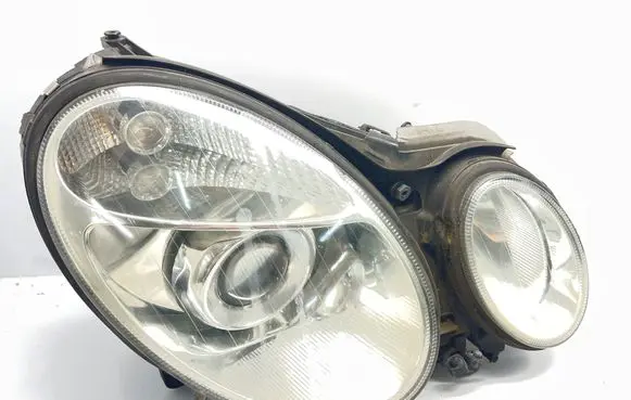 Mercedes-Benz E W211 Headlight/headlamp 15436001 5DV008290