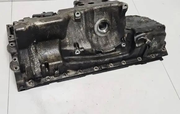 BMW 3 E92 E93 Oil sump 7585432