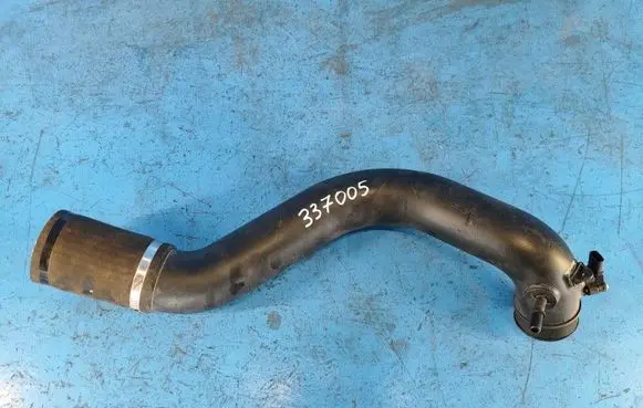 Ford Expedition Air intake hose/pipe HL3Z6F073A