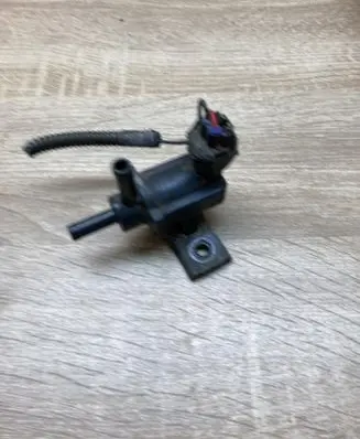 Toyota Prius (XW20) Turbo solenoid valve 9091012259 1362002771