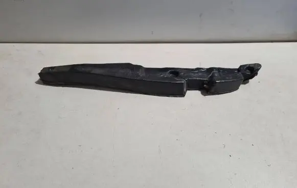 Maserati Ghibli Fender foam support/seal 