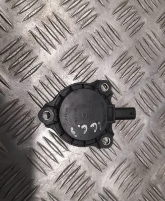 Mercedes-Benz GL X166 Camshaft vanos timing valve A2761560490
