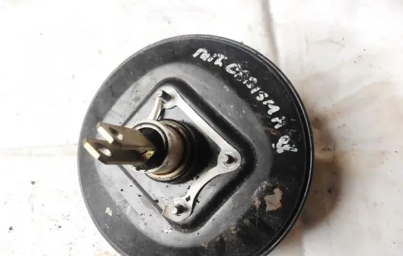 Mitsubishi Carisma Brake booster nw100133