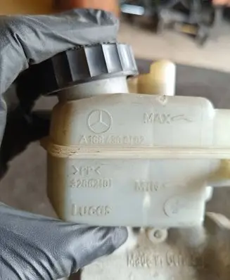 Mercedes-Benz A W168 Master brake cylinder A1684300102 32662101