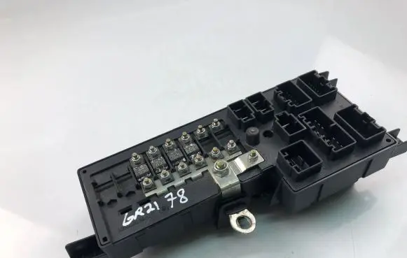 Volvo V70 Fuse box set 518322003