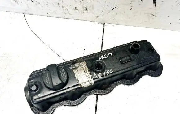 Volkswagen PASSAT B4 Rocker cam cover 